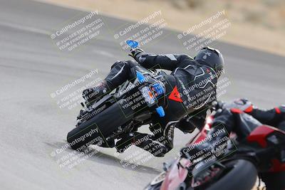 media/Dec-17-2022-SoCal Trackdays (Sat) [[224abd9271]]/Turn 10 Backside (120pm)/